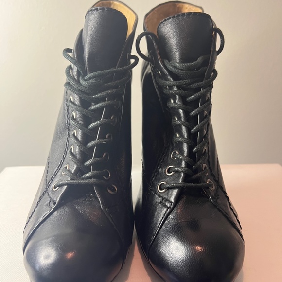 Nine West Black Leather Ankle Boot 10 - Picture 4 of 16